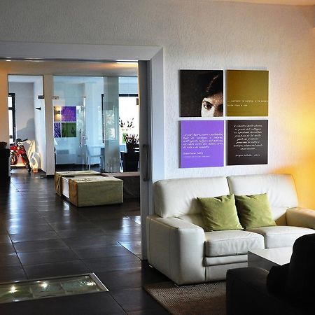 Hotel Sandalia นูโอโร ภายนอก รูปภาพ